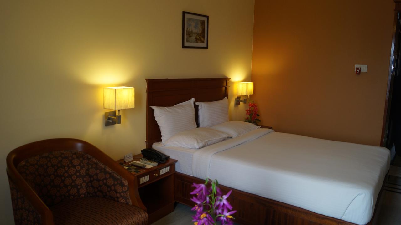 Hotel Grand Palace Chennai Exterior foto