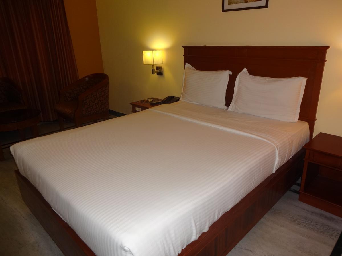 Hotel Grand Palace Chennai Exterior foto